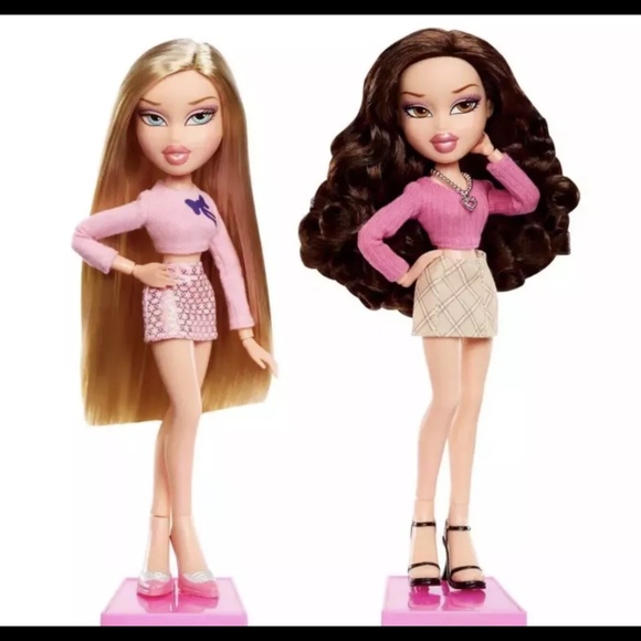 Mean Girls Gretchen and karen Bundle Bratz dolls collection